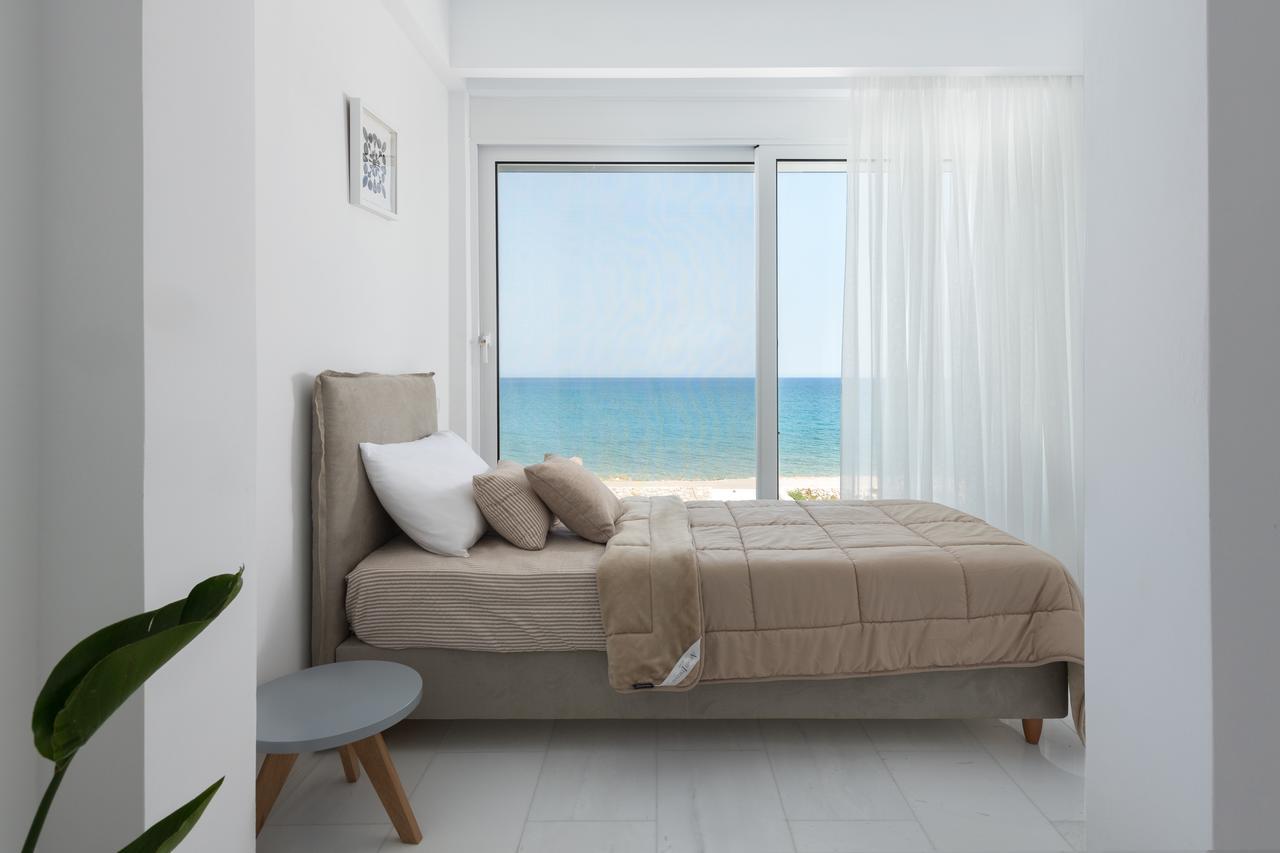Maria & Nada Beachfront Villas コリンビア エクステリア 写真