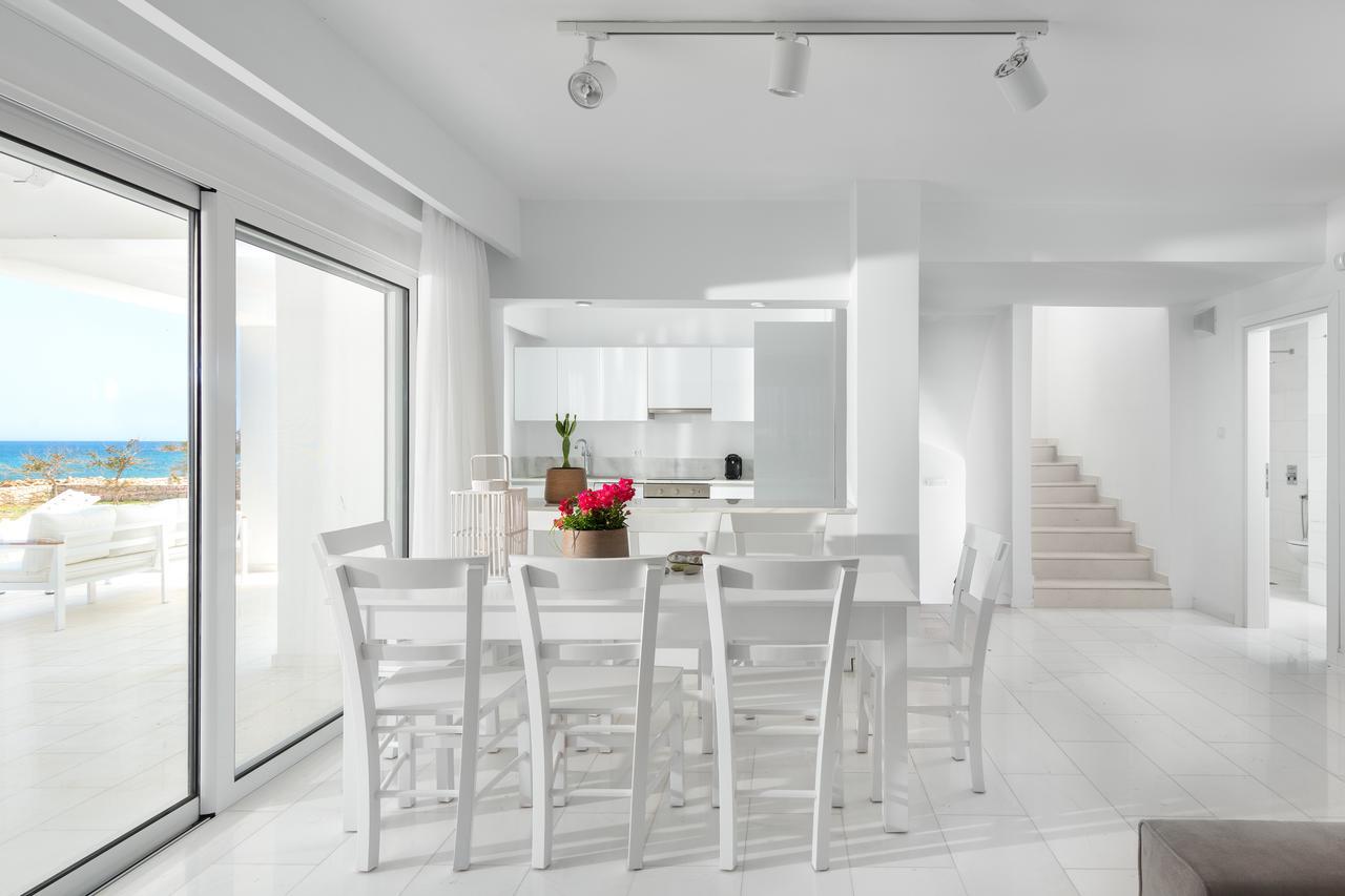 Maria & Nada Beachfront Villas コリンビア エクステリア 写真