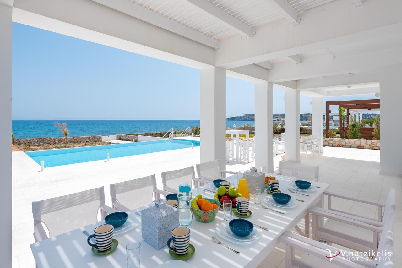 Maria & Nada Beachfront Villas コリンビア エクステリア 写真