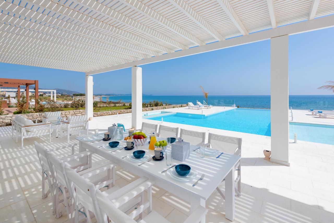 Maria & Nada Beachfront Villas コリンビア エクステリア 写真