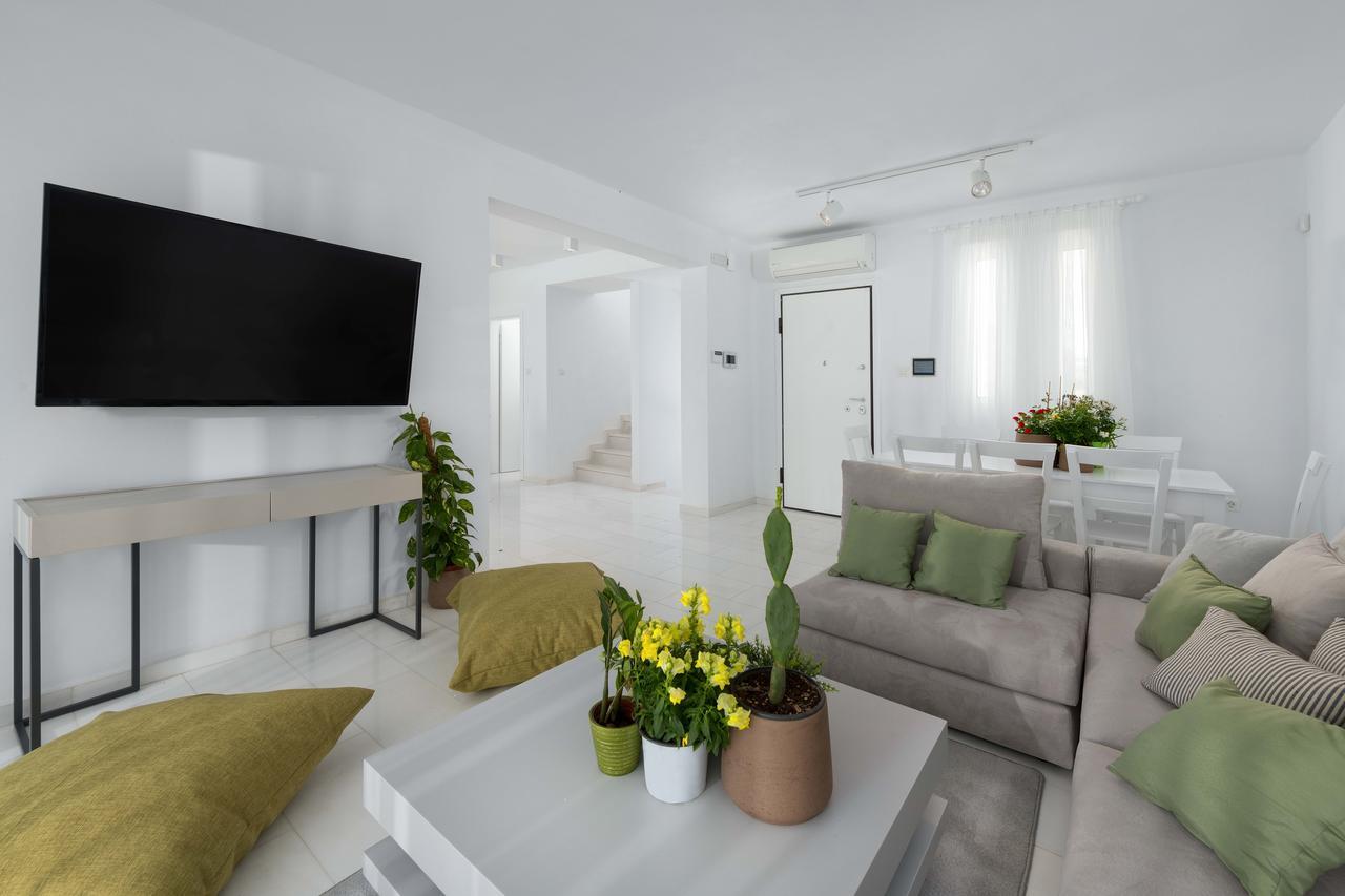 Maria & Nada Beachfront Villas コリンビア エクステリア 写真