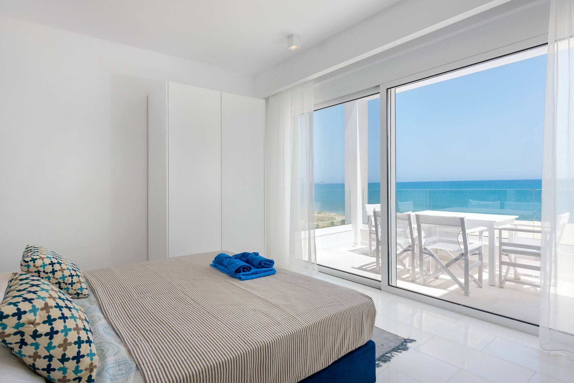 Maria & Nada Beachfront Villas コリンビア エクステリア 写真