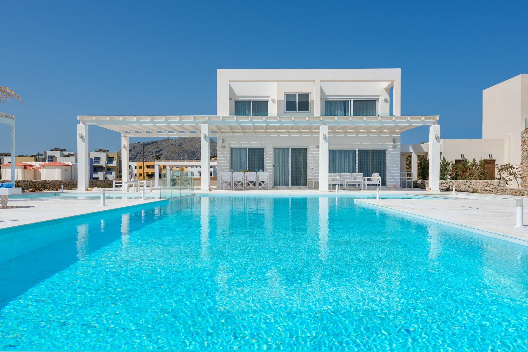 Maria & Nada Beachfront Villas コリンビア エクステリア 写真